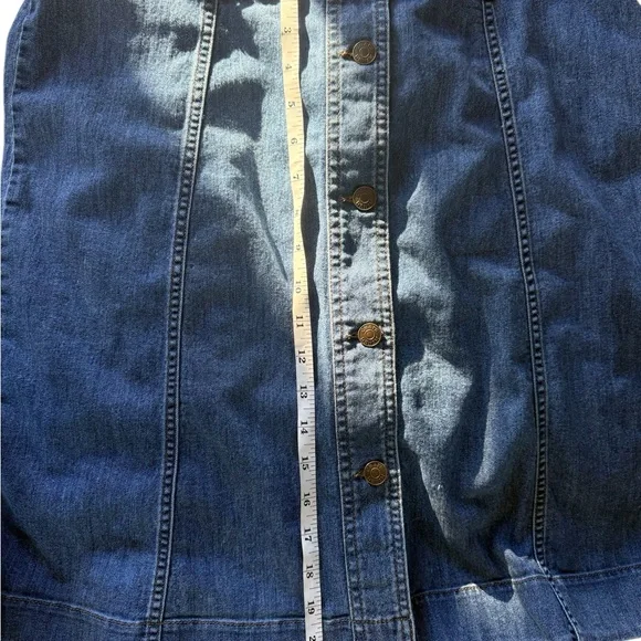 Chaps Denim Button Front A-Line Skirt Size 12 Classic Blue Jean Skirt - Picture 4 of 7